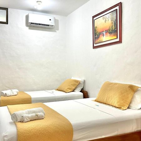 Hostal Suenos Silvestres ปูแอร์โตอาโยรา ภายนอก รูปภาพ