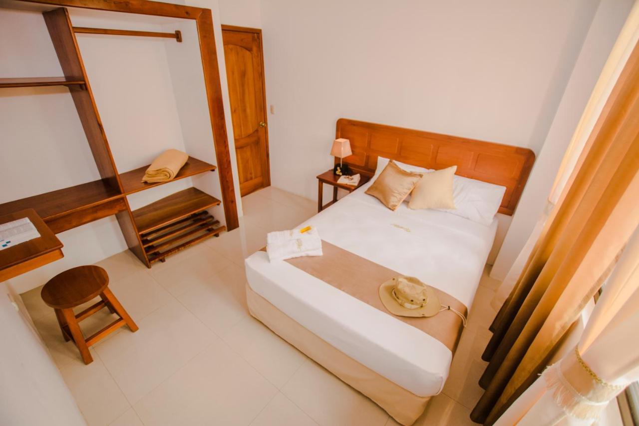 Hostal Suenos Silvestres ปูแอร์โตอาโยรา ภายนอก รูปภาพ
